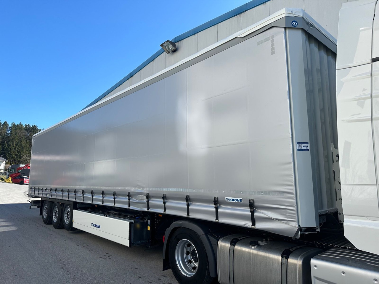 Krone SDP27 Lift/Pal-Kast/Alulatten Krone SDP27 Lift/Pal-Kast/Alulatten 5STK - Semi-trailer dengan terpal samping: gambar 2 Krone SDP27 Lift/Pal-Kast/Alulatten Krone SDP27 Lift/Pal-Kast/Alulatten 5STK - Semi-trailer dengan terpal samping: gambar 2