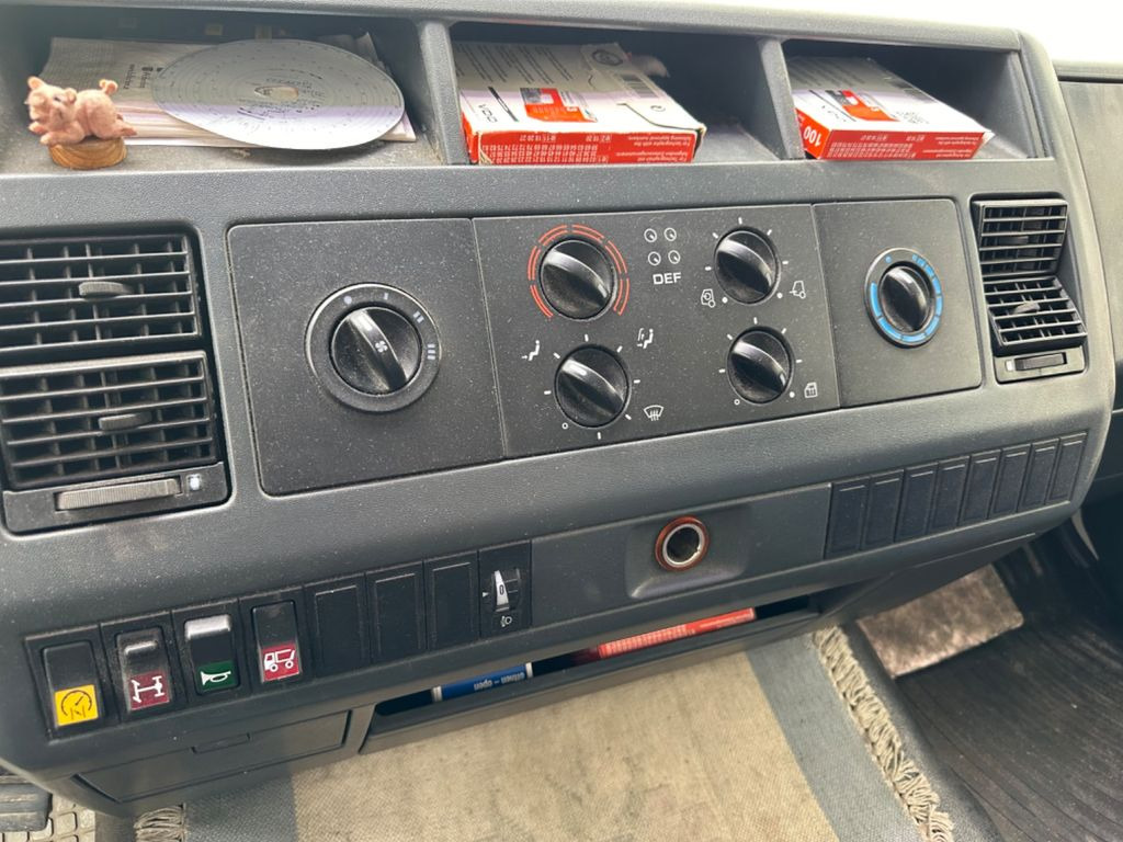 Truk berpendingin MAN LE 14.220 TKTS300  -29C LBW MAN LE 14.220 TKTS300  -29C LBW: gambar 6