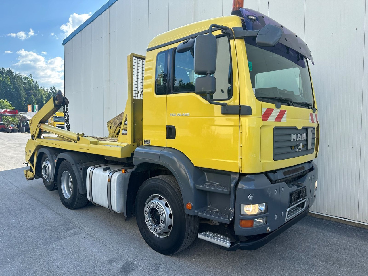 MAN TGA 26.440 - Truk jungkit: gambar 2 MAN TGA 26.440 - Truk jungkit: gambar 2
