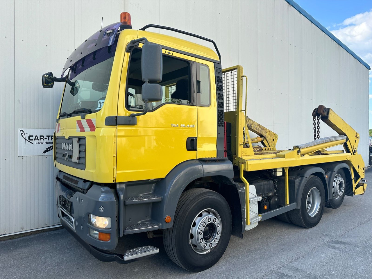 MAN TGA 26.440 - Truk jungkit: gambar 1 MAN TGA 26.440 - Truk jungkit: gambar 1