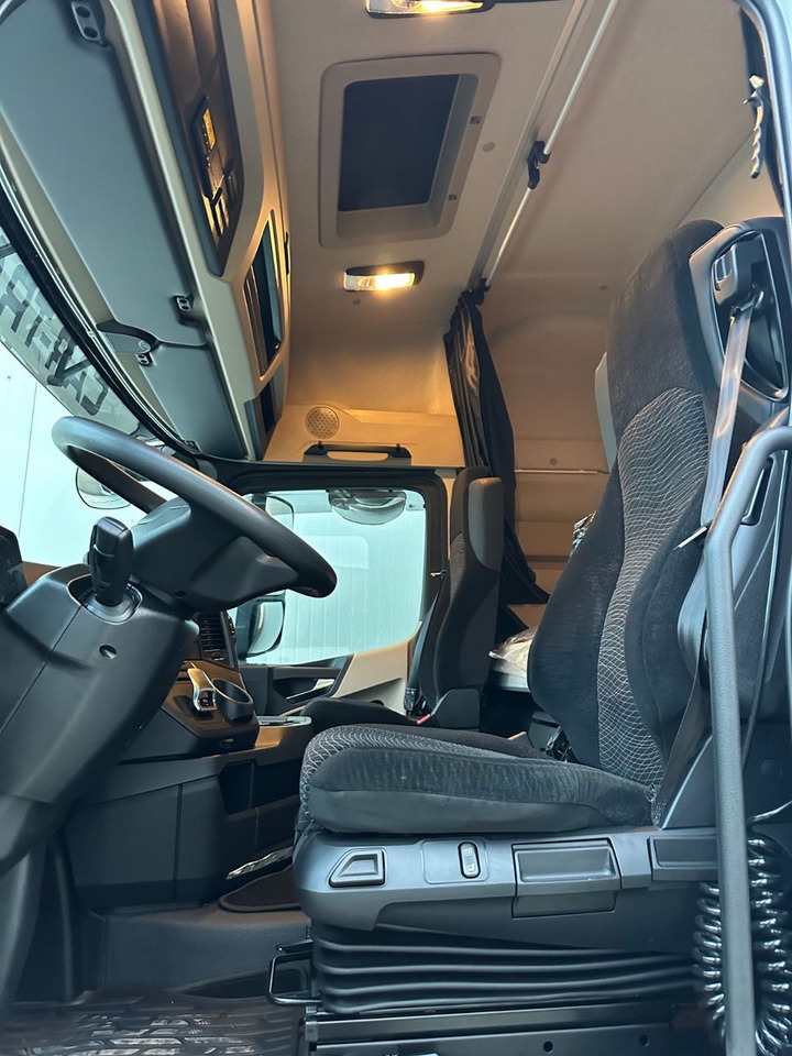 Mercedes-Benz Actros 2545  2T LBW - Pengangkut kontainer/ Container truck: gambar 3 Mercedes-Benz Actros 2545  2T LBW - Pengangkut kontainer/ Container truck: gambar 3