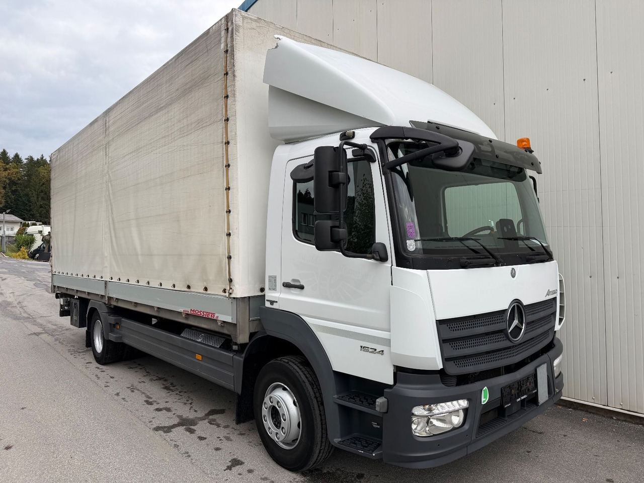 Mercedes-Benz Atego 1524 2T LBW TÜV - Truk dengan terpal samping: gambar 2 Mercedes-Benz Atego 1524 2T LBW TÜV - Truk dengan terpal samping: gambar 2