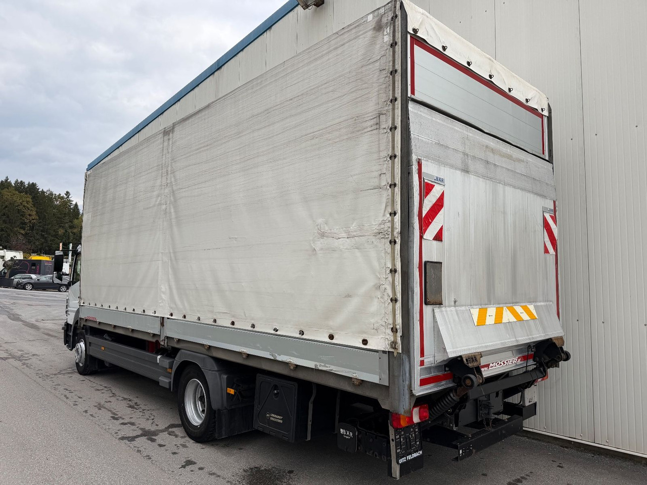 Mercedes-Benz Atego 1524 2T LBW TÜV - Truk dengan terpal samping: gambar 4 Mercedes-Benz Atego 1524 2T LBW TÜV - Truk dengan terpal samping: gambar 4
