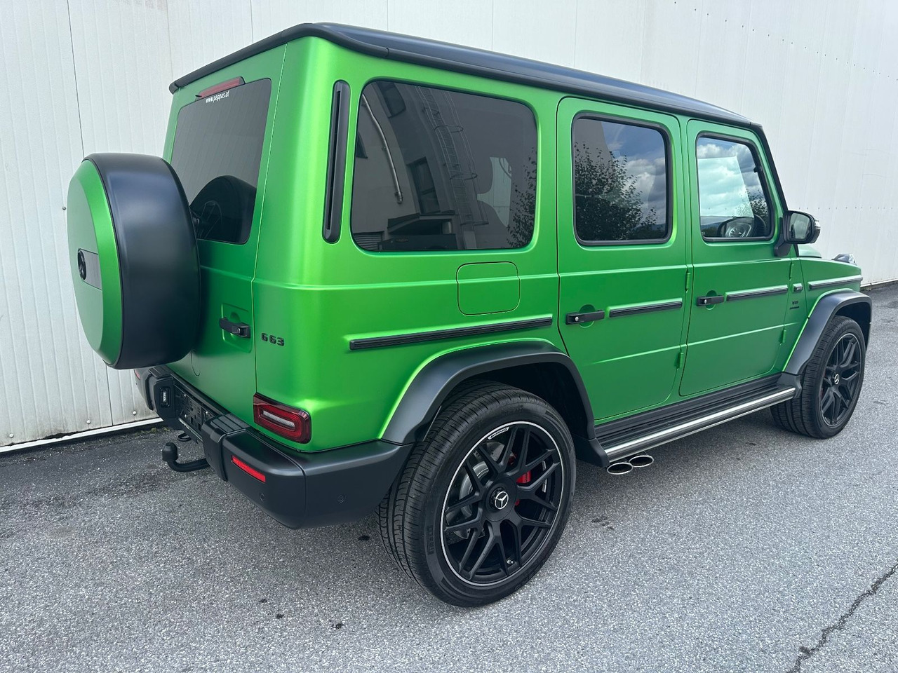 Mercedes-Benz G 63 AMG Manufaktur Matt Night - Mobil SUV: gambar 3 Mercedes-Benz G 63 AMG Manufaktur Matt Night - Mobil SUV: gambar 3