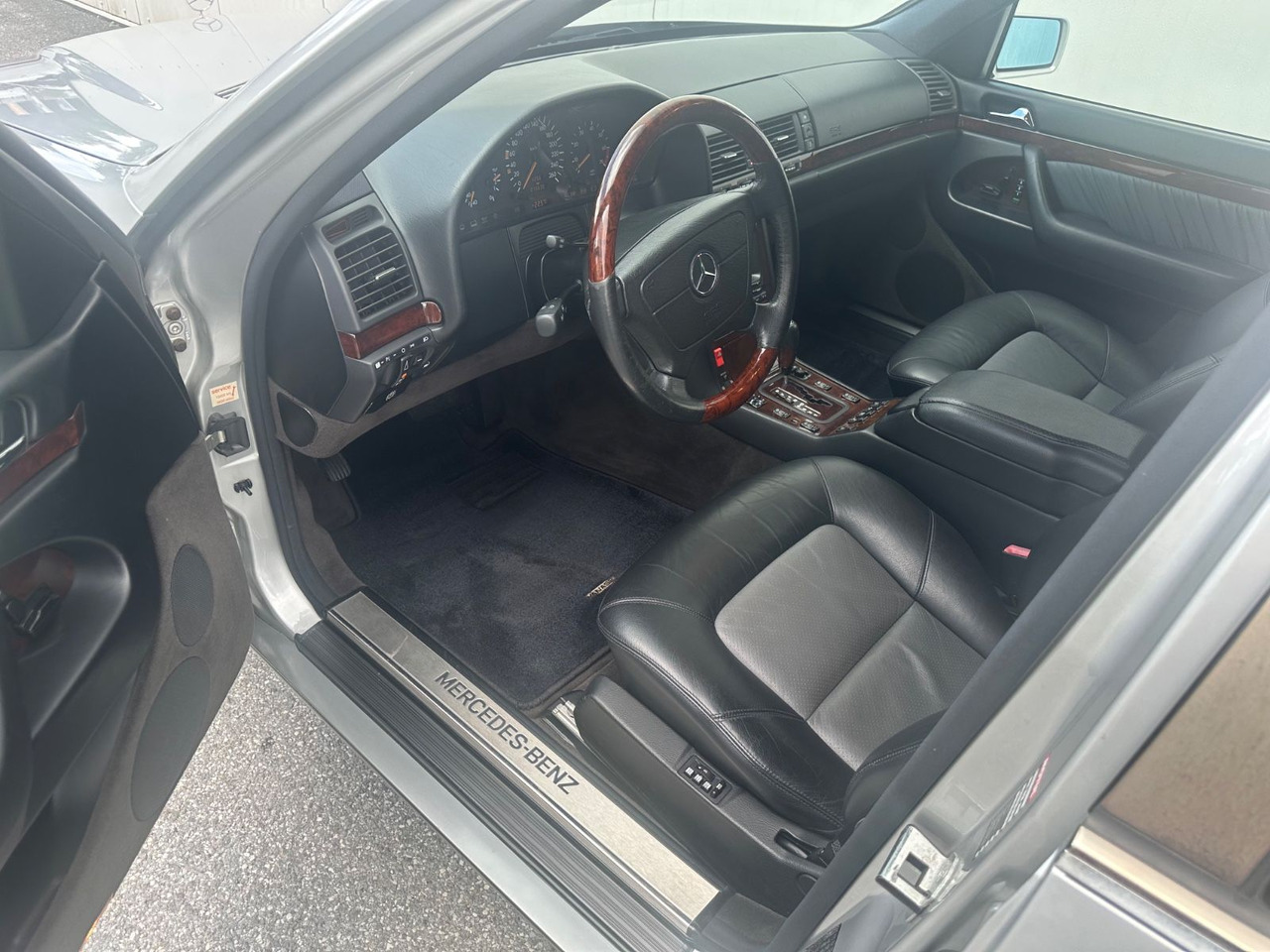 Mercedes-Benz S 600 L - Mobil sedan: gambar 5 Mercedes-Benz S 600 L - Mobil sedan: gambar 5
