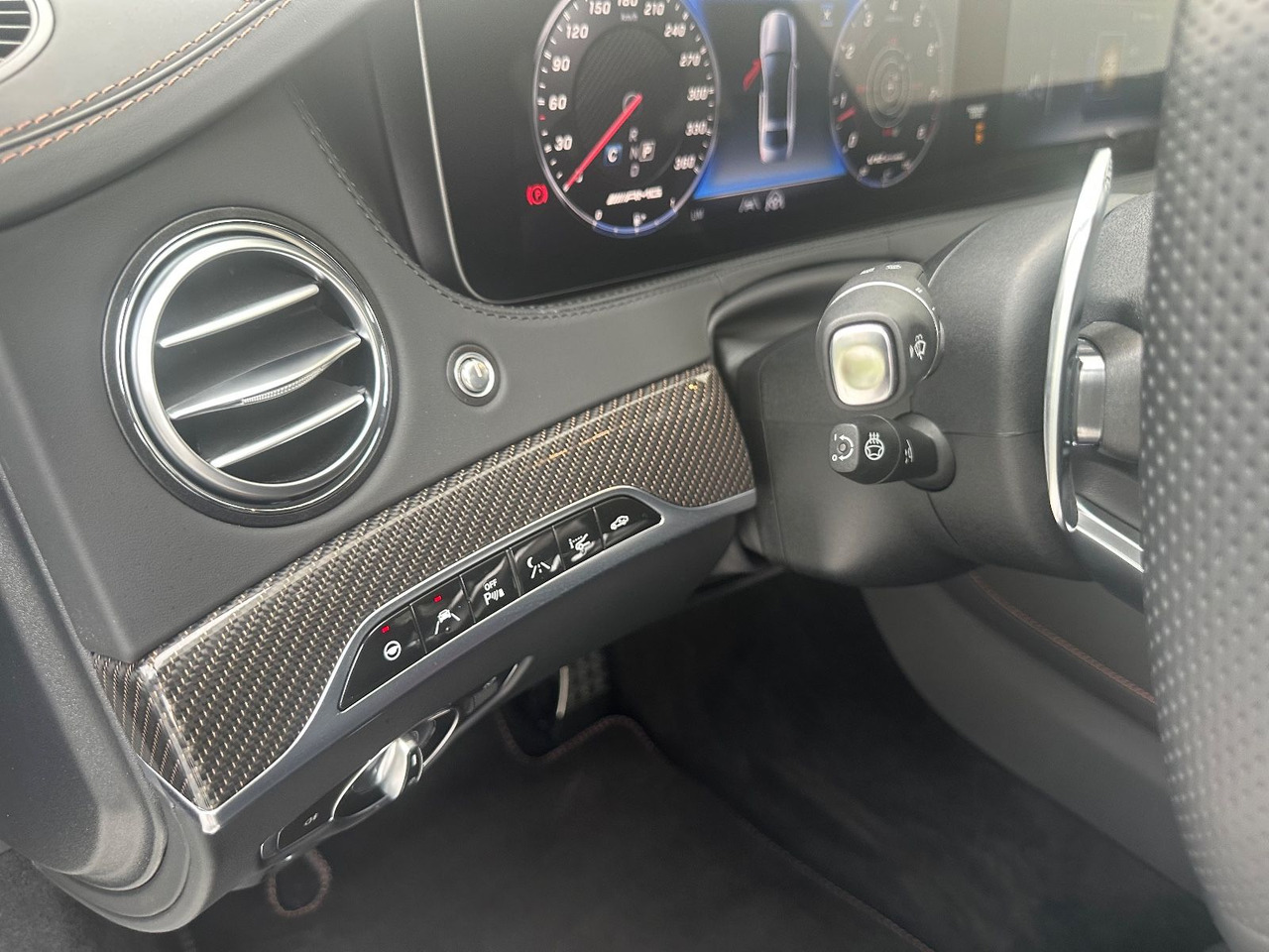 Mercedes-Benz S 65 AMG Final Edition 1/130 - Mobil sedan: gambar 5 Mercedes-Benz S 65 AMG Final Edition 1/130 - Mobil sedan: gambar 5