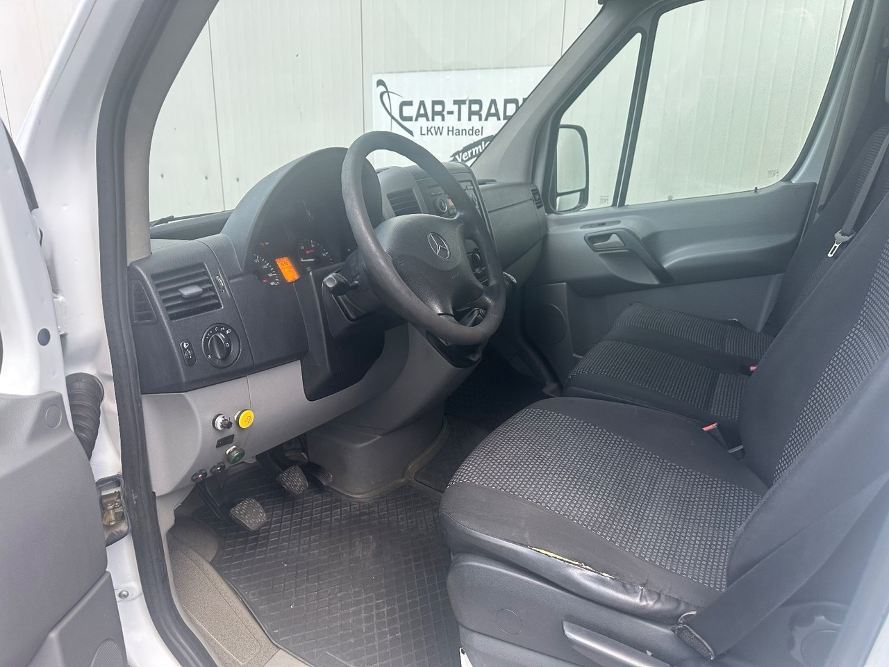 Mercedes-Benz Sprinter 313cdi - Van panel: gambar 5 Mercedes-Benz Sprinter 313cdi - Van panel: gambar 5