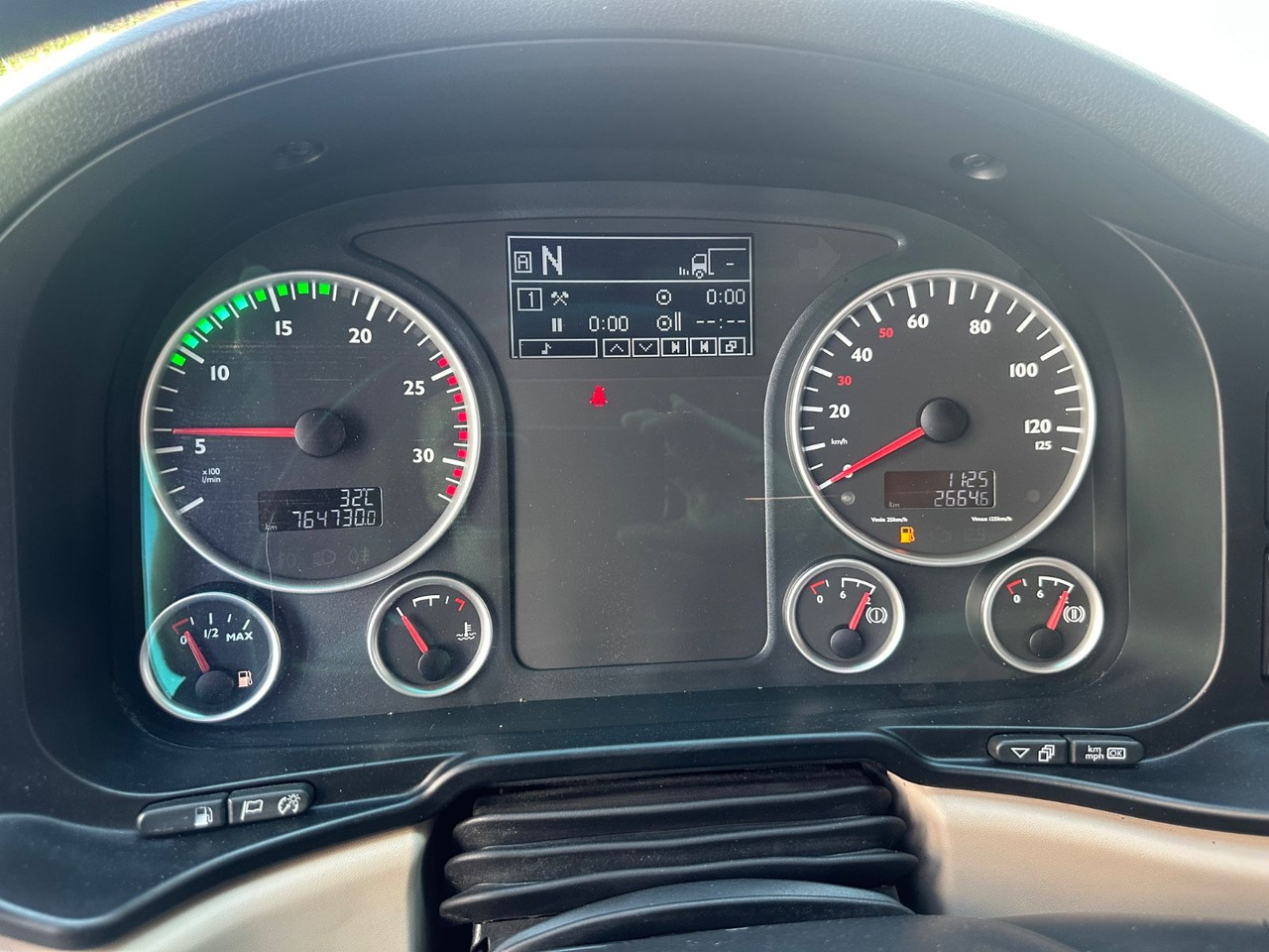 Tractor head MAN TGX 18.460 XXL Intarder/Standklima: gambar 9 Tractor head MAN TGX 18.460 XXL Intarder/Standklima: gambar 9