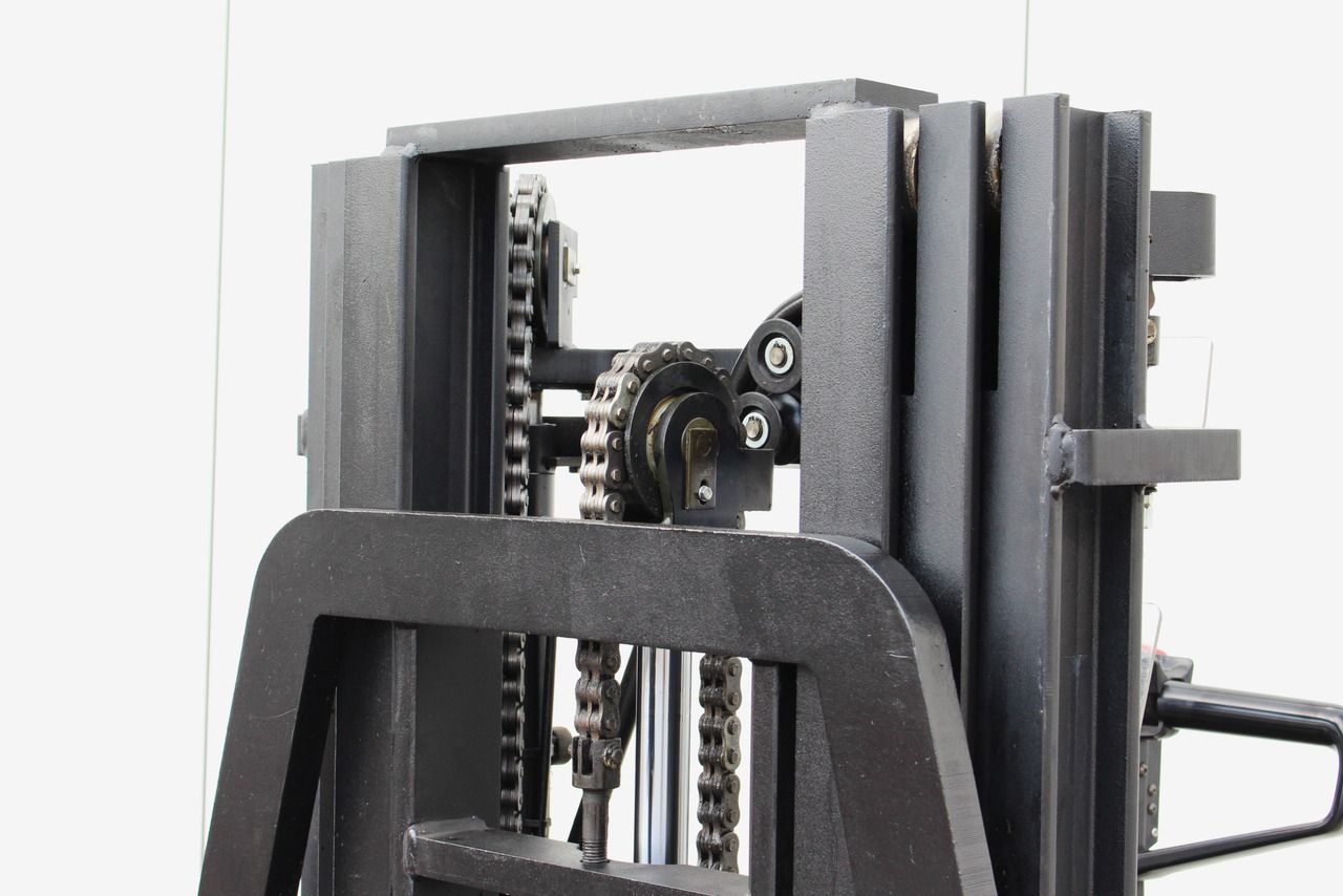 Penumpuk BT LSF1250 Triplex mit Initialhub: gambar 23