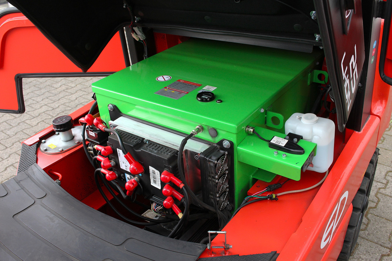 Forklift listrik EP EFL252 Triplex Li-ion 111Std.: gambar 25 Forklift listrik EP EFL252 Triplex Li-ion 111Std.: gambar 25