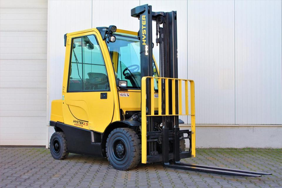 HYSTER H2.5FT Gas 2500kg Kabine 2018 Stapler UVV ✅ - Forklift LPG: gambar 3 HYSTER H2.5FT Gas 2500kg Kabine 2018 Stapler UVV ✅ - Forklift LPG: gambar 3
