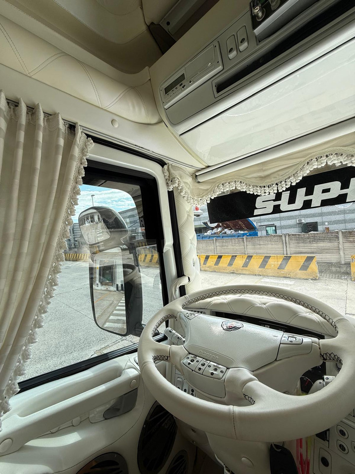 SCANIA R730 - Tractor head: gambar 4 SCANIA R730 - Tractor head: gambar 4