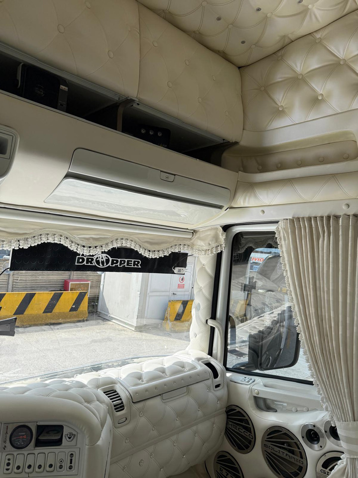 SCANIA R730 - Tractor head: gambar 3 SCANIA R730 - Tractor head: gambar 3