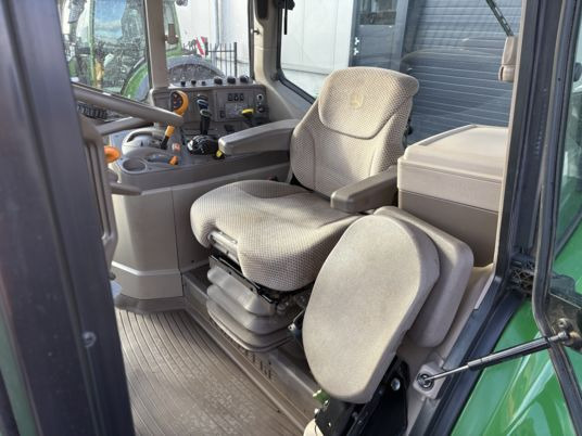 John Deere 6195M - Traktor: gambar 2 John Deere 6195M - Traktor: gambar 2