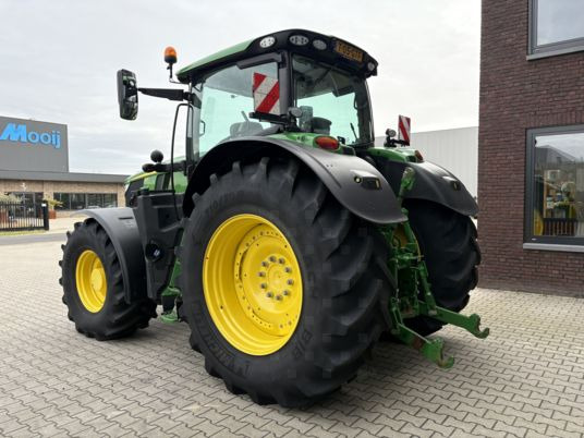 John Deere 6r215 - Traktor: gambar 3 John Deere 6r215 - Traktor: gambar 3