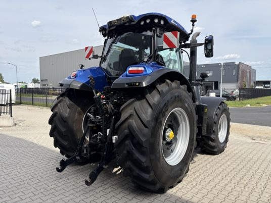 New Holland T7.300 PLMi - Traktor: gambar 3 New Holland T7.300 PLMi - Traktor: gambar 3