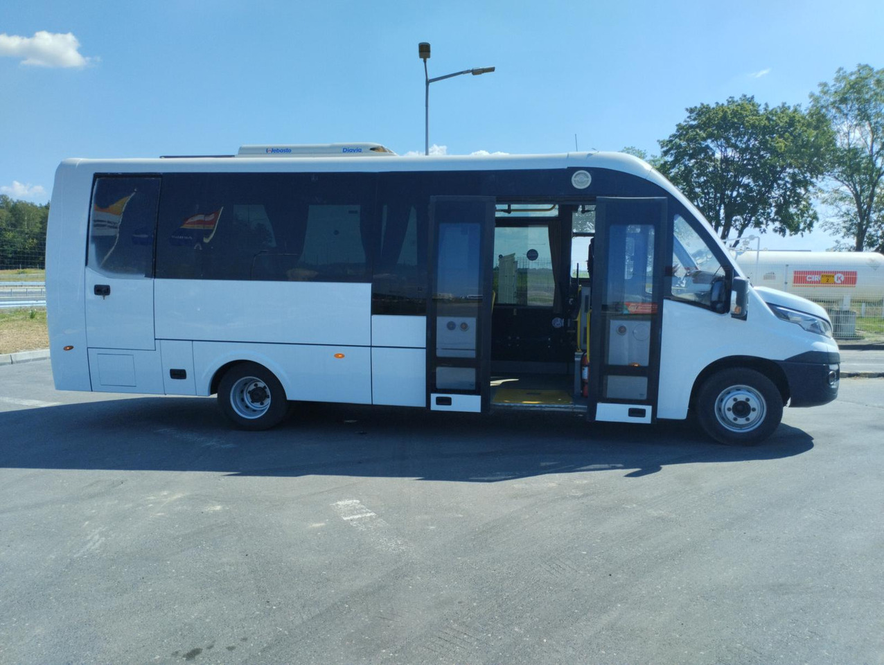 IVECO FIRST ROSERO 70C18 - Bus mini, Van penumpang: gambar 5 IVECO FIRST ROSERO 70C18 - Bus mini, Van penumpang: gambar 5