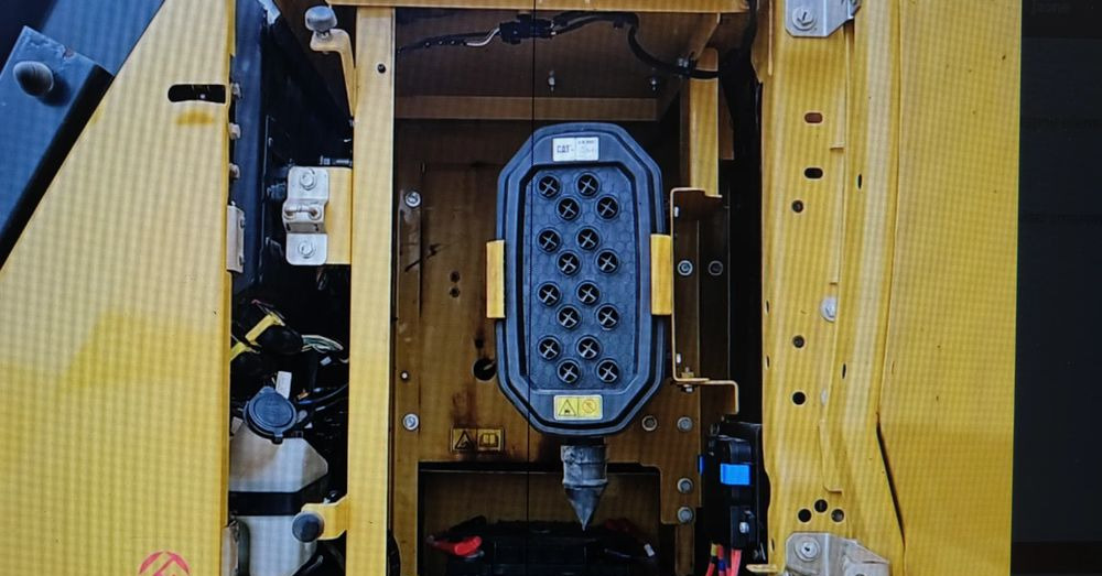 Caterpillar cat 320 - Ekskavator perayap: gambar 4 Caterpillar cat 320 - Ekskavator perayap: gambar 4