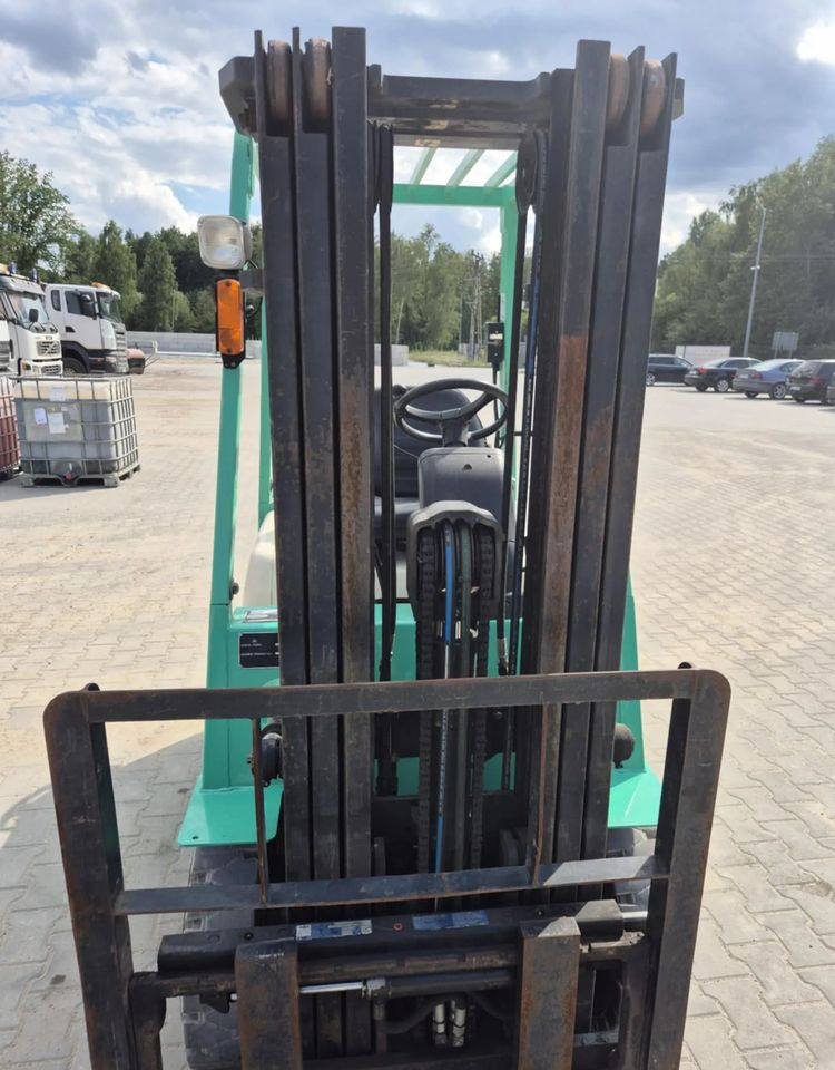 Mitsubishi - Forklift LPG: gambar 4 Mitsubishi - Forklift LPG: gambar 4