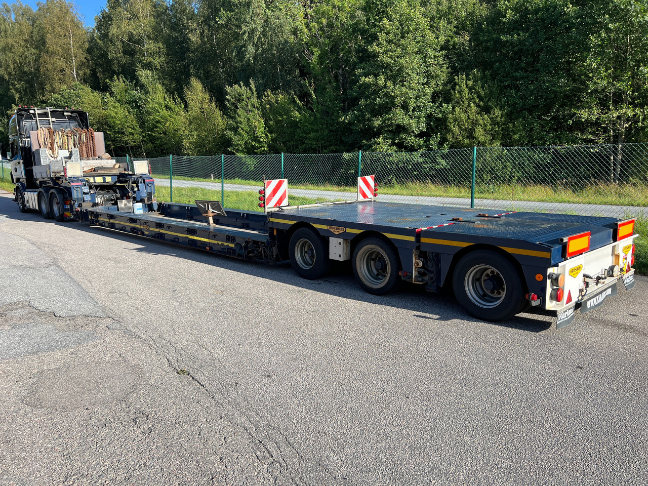 BROSHUIS 3 ADB-38 - Semi-trailer low bed: gambar 2 BROSHUIS 3 ADB-38 - Semi-trailer low bed: gambar 2