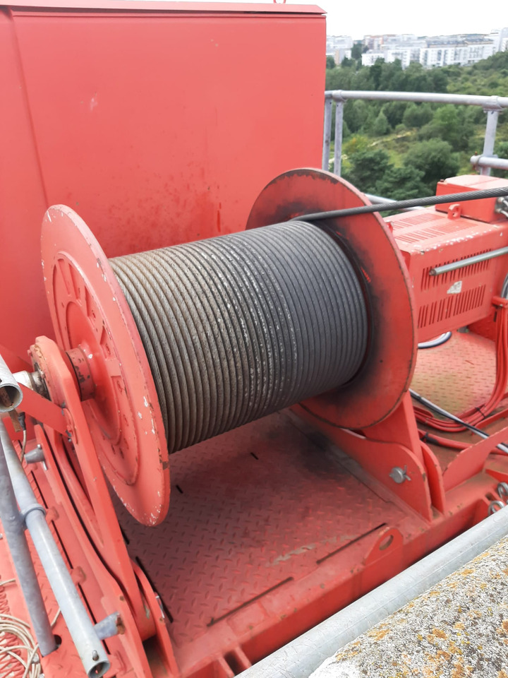 Liebherr 132 EC-H8 Litronic - Derek menara: gambar 5 Liebherr 132 EC-H8 Litronic - Derek menara: gambar 5