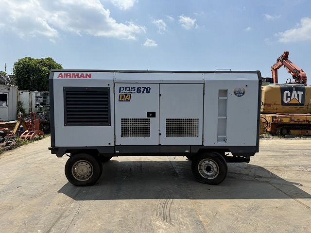 AIRMAN PDS670SD-4C5 - Kompresor udara: gambar 2 AIRMAN PDS670SD-4C5 - Kompresor udara: gambar 2