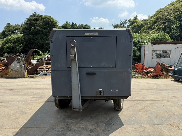 AIRMAN PDS670SD-4C5 - Kompresor udara: gambar 4 AIRMAN PDS670SD-4C5 - Kompresor udara: gambar 4
