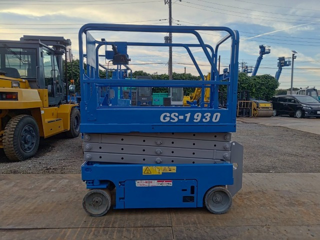 GENIE GS-1930 - Scissor lifts: gambar 2 GENIE GS-1930 - Scissor lifts: gambar 2