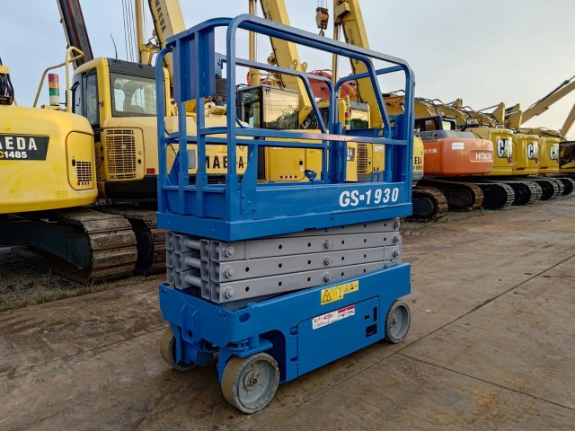 GENIE GS-1930 - Scissor lifts: gambar 1 GENIE GS-1930 - Scissor lifts: gambar 1