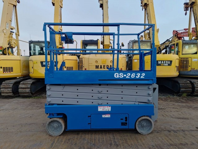 GENIE GS-2632 - Scissor lifts: gambar 2 GENIE GS-2632 - Scissor lifts: gambar 2