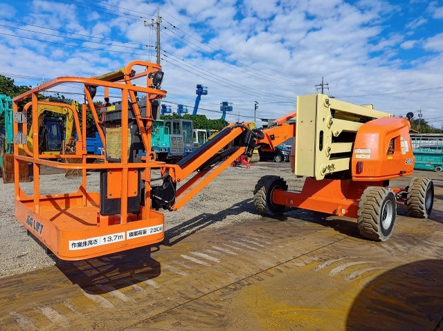 JLG 450AJ - Boom artikulasi: gambar 1 JLG 450AJ - Boom artikulasi: gambar 1