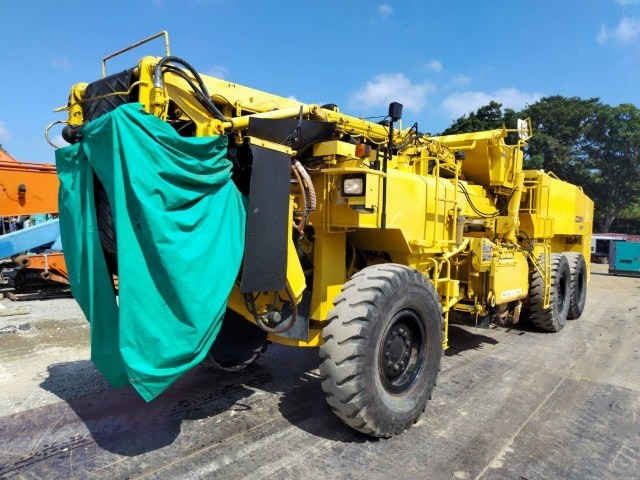 KOMATSU GC380F-2 - Mesin penggilingan jalan: gambar 1 KOMATSU GC380F-2 - Mesin penggilingan jalan: gambar 1
