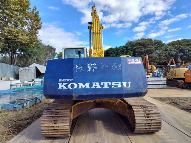 KOMATSU PC200LC-5 - Ekskavator perayap: gambar 3 KOMATSU PC200LC-5 - Ekskavator perayap: gambar 3