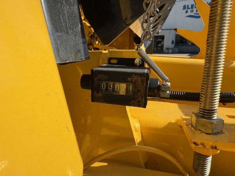 Leasing New Holland BC5060 Mini Balenpers New Holland BC5060 Mini Balenpers: gambar 17 Leasing New Holland BC5060 Mini Balenpers New Holland BC5060 Mini Balenpers: gambar 17