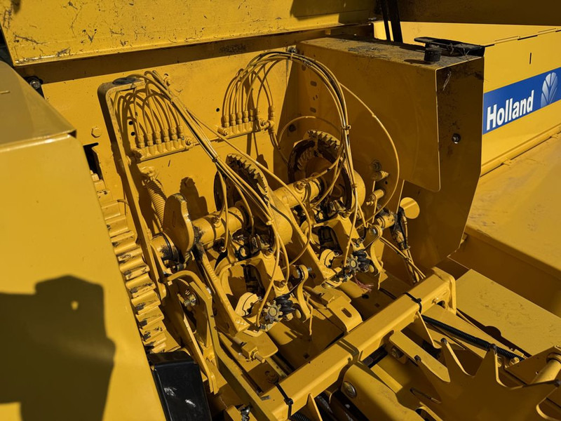 Leasing New Holland BC5060 Mini Balenpers New Holland BC5060 Mini Balenpers: gambar 9 Leasing New Holland BC5060 Mini Balenpers New Holland BC5060 Mini Balenpers: gambar 9