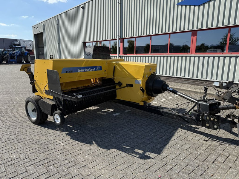 New Holland BC5060 Mini Balenpers - Baler persegi: gambar 4 New Holland BC5060 Mini Balenpers - Baler persegi: gambar 4