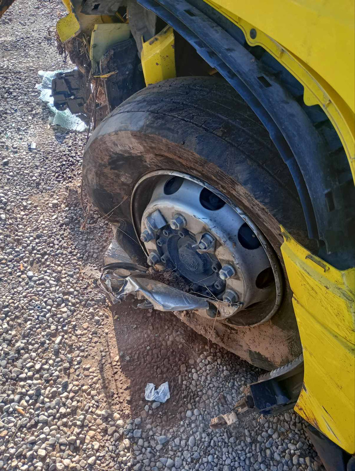 SCANIA R460 SUPER, Location: Villareal, Spain - Tractor head: gambar 5 SCANIA R460 SUPER, Location: Villareal, Spain - Tractor head: gambar 5