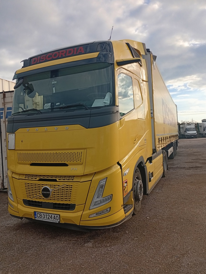 VOLVO FH 460 Aero, Damaged, Located in Bari,Italy - Tractor head: gambar 2 VOLVO FH 460 Aero, Damaged, Located in Bari,Italy - Tractor head: gambar 2