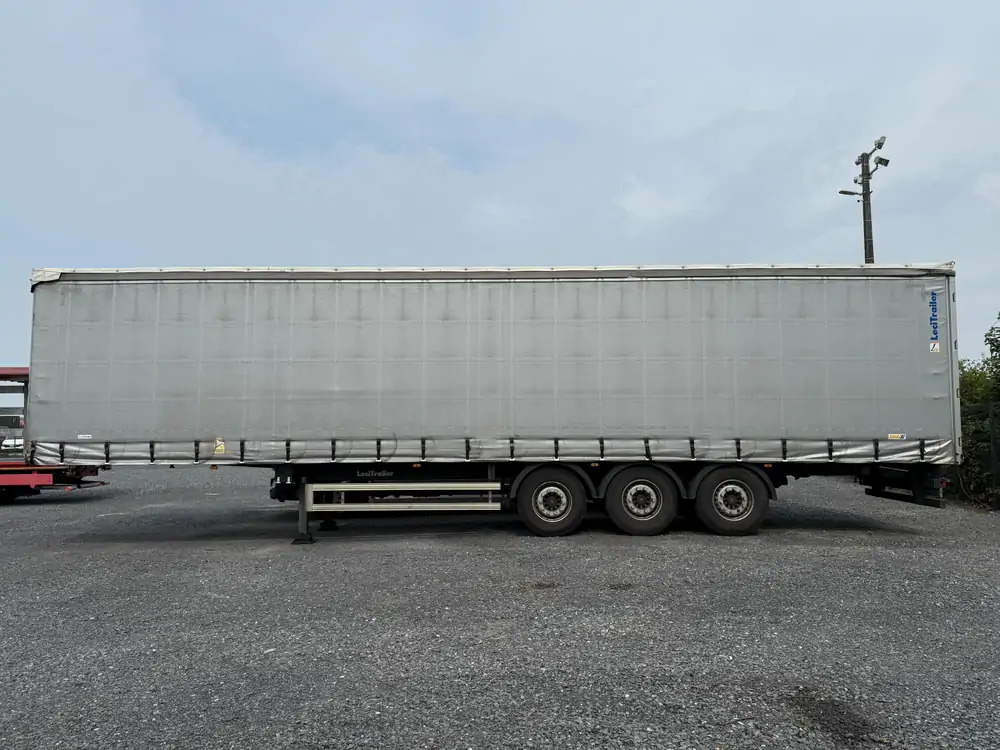 LeciTrailer Tautliner 3E20 Tautliner 3E20*1er essieu relevable*essieux SAF - Semi-trailer dengan terpal samping: gambar 5 LeciTrailer Tautliner 3E20 Tautliner 3E20*1er essieu relevable*essieux SAF - Semi-trailer dengan terpal samping: gambar 5