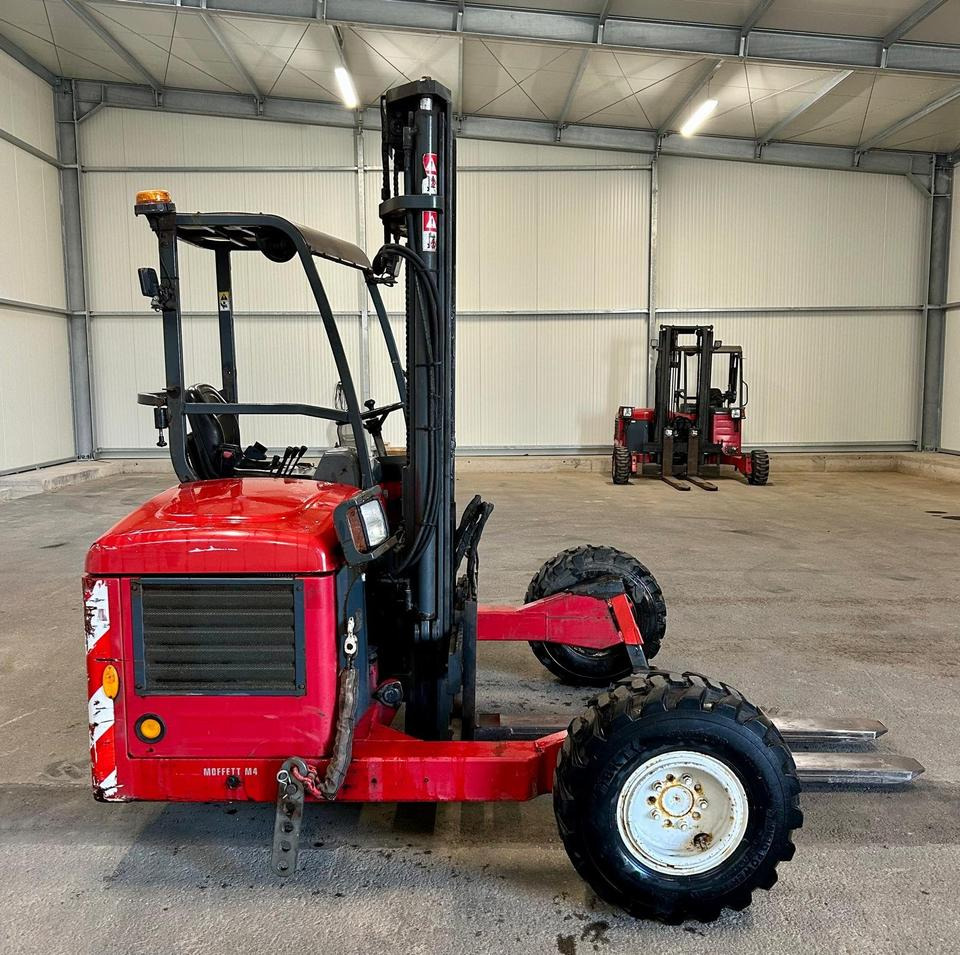 Moffett M4-25.3 + Ausschubzinken + gr. Reifen + 3 mtr. + Turbo - Forklift yang dipasang di truk: gambar 5 Moffett M4-25.3 + Ausschubzinken + gr. Reifen + 3 mtr. + Turbo - Forklift yang dipasang di truk: gambar 5