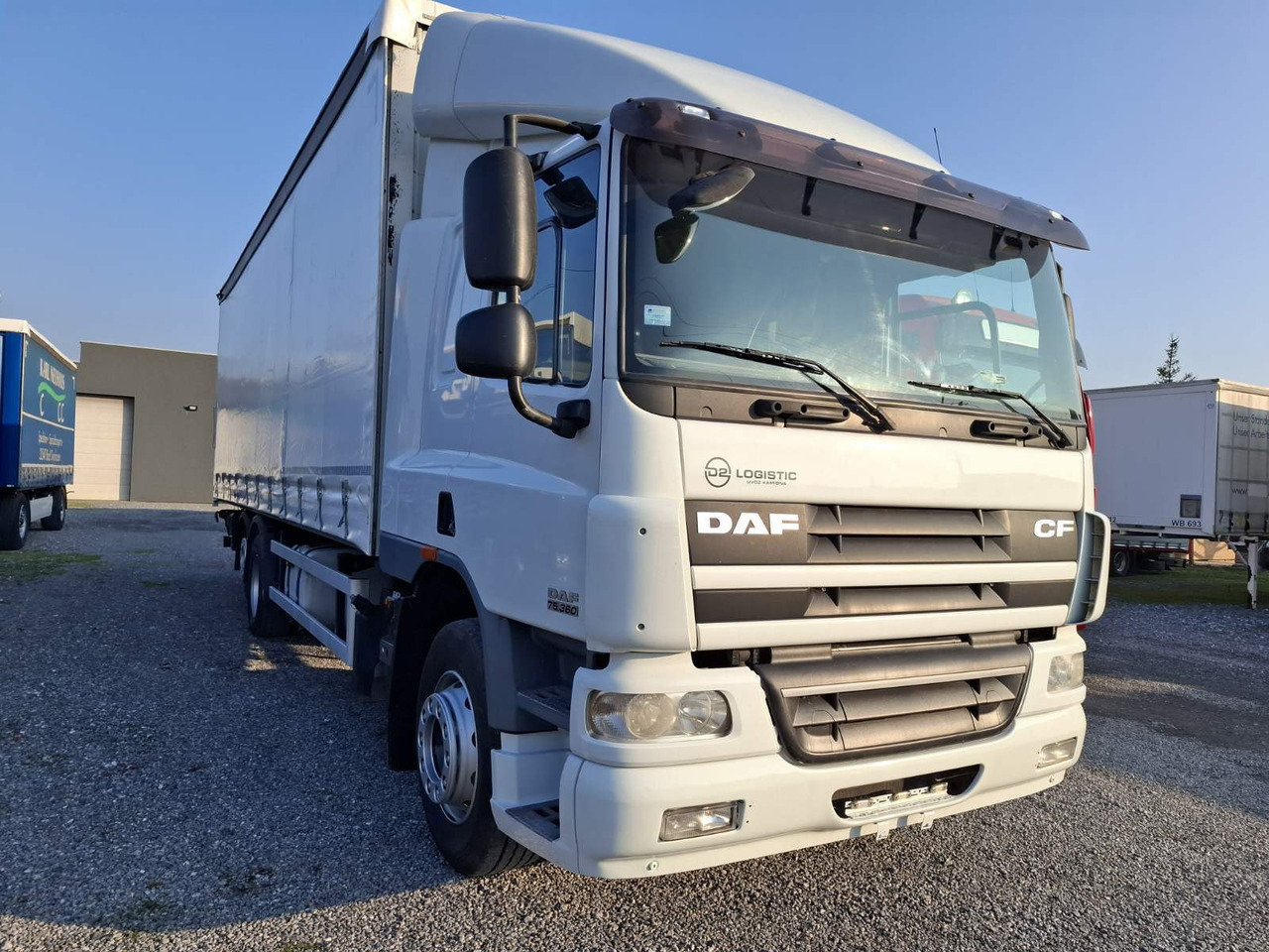 DAF CF 75.360 8,5m - Truk dengan terpal samping: gambar 1 DAF CF 75.360 8,5m - Truk dengan terpal samping: gambar 1