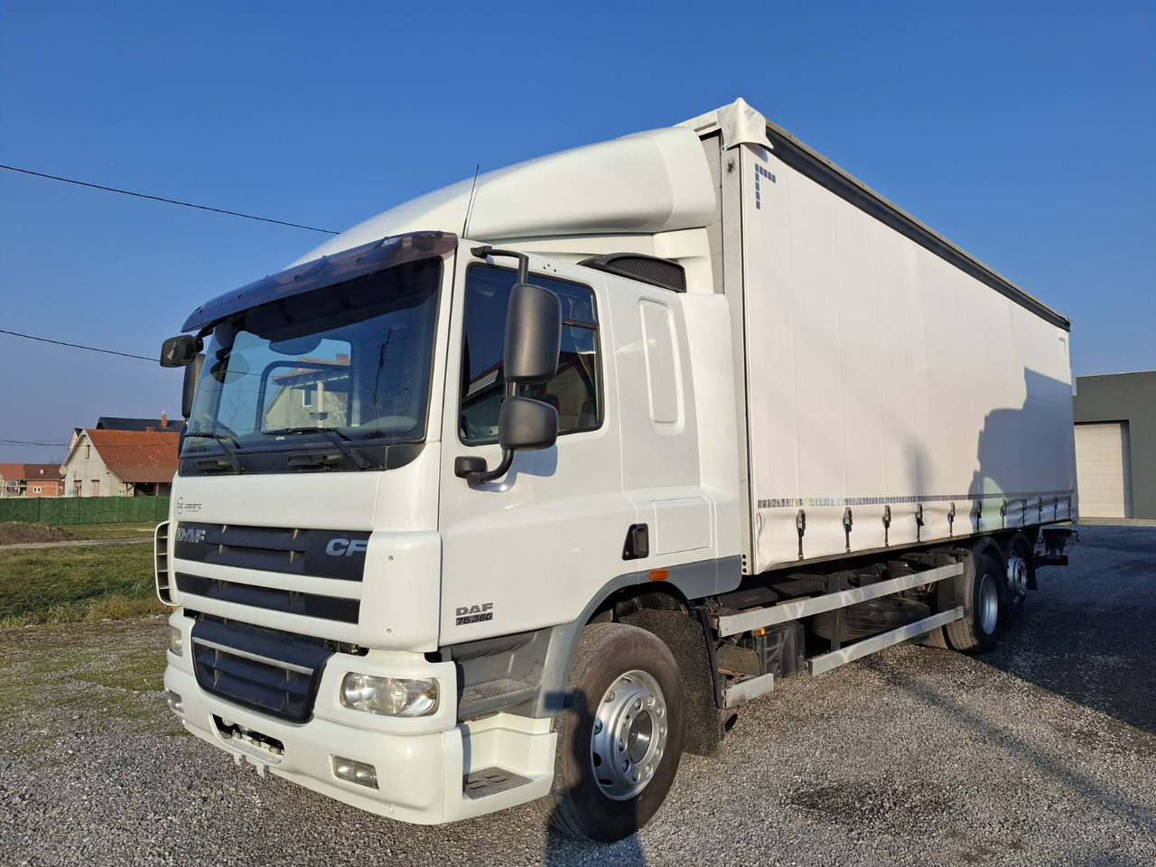 DAF CF 75.360 8,5m - Truk dengan terpal samping: gambar 4 DAF CF 75.360 8,5m - Truk dengan terpal samping: gambar 4