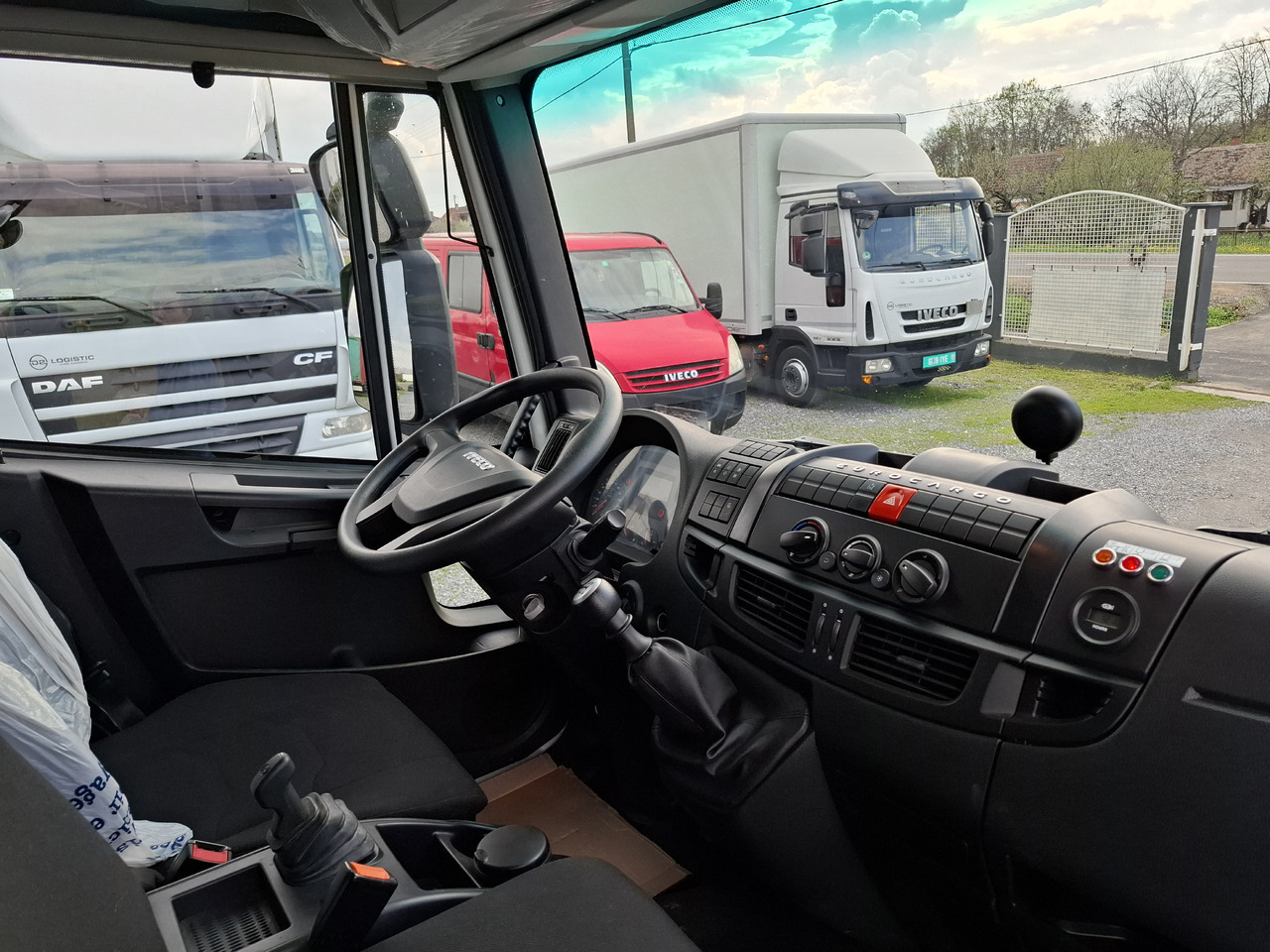 Leasing IVECO Eurocargo ML120EL18  Comet 31-17 HQ IVECO Eurocargo ML120EL18  Comet 31-17 HQ: gambar 22