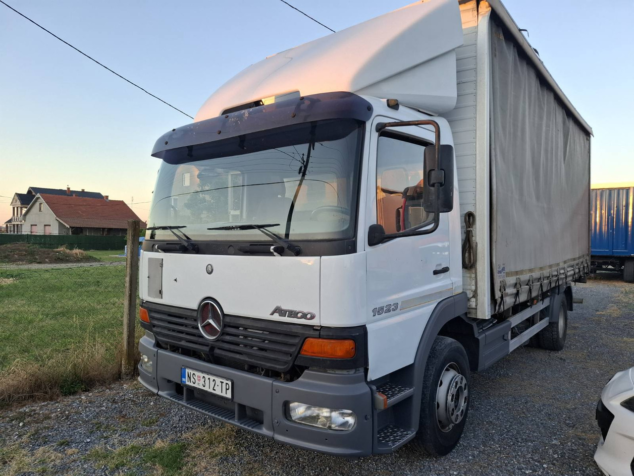 MERCEDES-BENZ ATEGO 1523 - Truk: gambar 3 MERCEDES-BENZ ATEGO 1523 - Truk: gambar 3