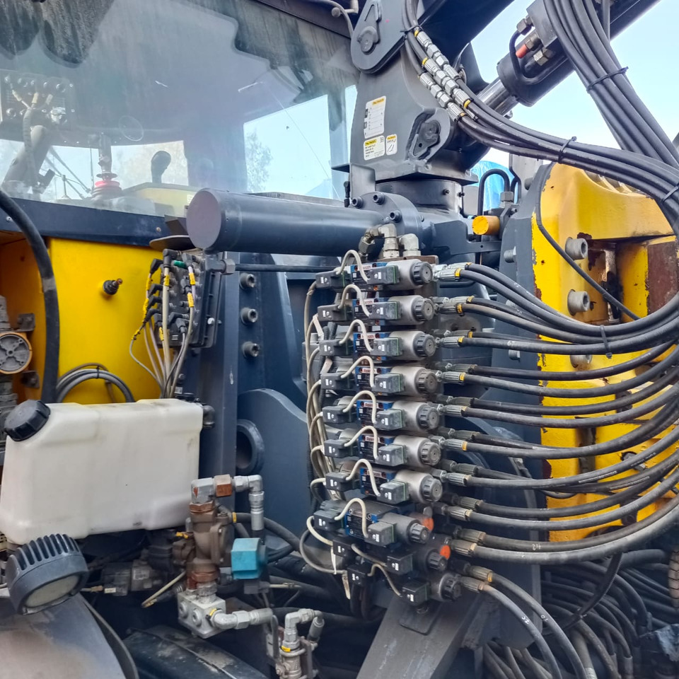 EPIROC BOLTEC S - Mesin pertambangan: gambar 3 EPIROC BOLTEC S - Mesin pertambangan: gambar 3