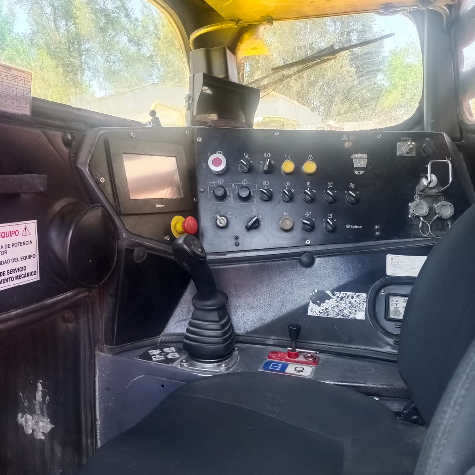 EPIROC ST1030 - Wheel loader: gambar 3 EPIROC ST1030 - Wheel loader: gambar 3