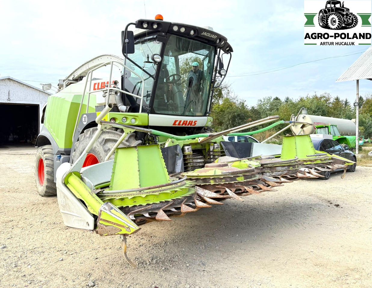 CLAAS JAGUAR 940 - 2014 ROK - 4X4 + ORBIS 600 + PU 300 - Pemanen hijauan: gambar 2 CLAAS JAGUAR 940 - 2014 ROK - 4X4 + ORBIS 600 + PU 300 - Pemanen hijauan: gambar 2