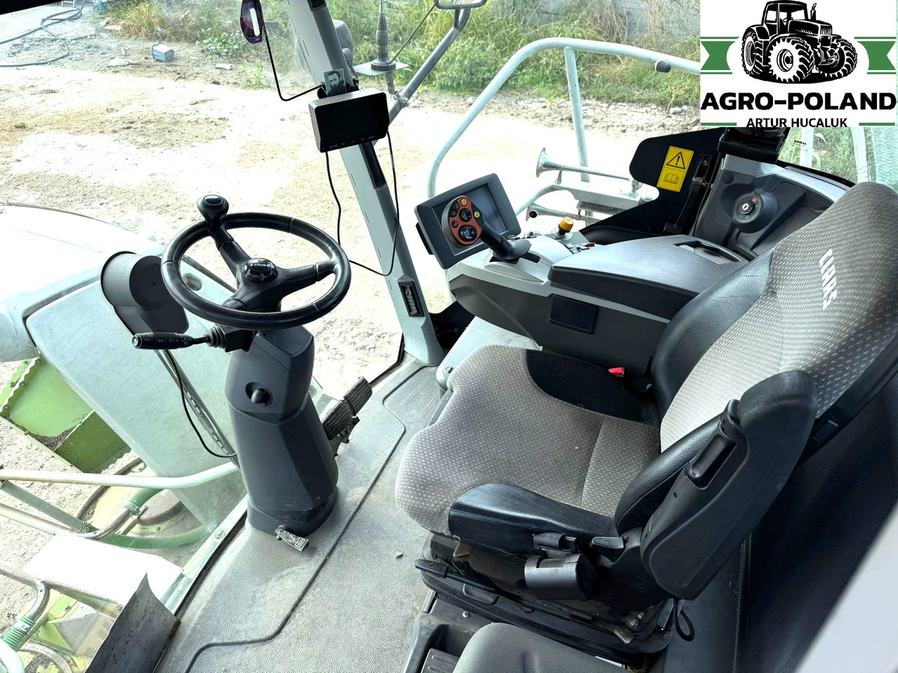 CLAAS JAGUAR 940 - 2014 ROK - 4X4 - Pemanen hijauan: gambar 3 CLAAS JAGUAR 940 - 2014 ROK - 4X4 - Pemanen hijauan: gambar 3