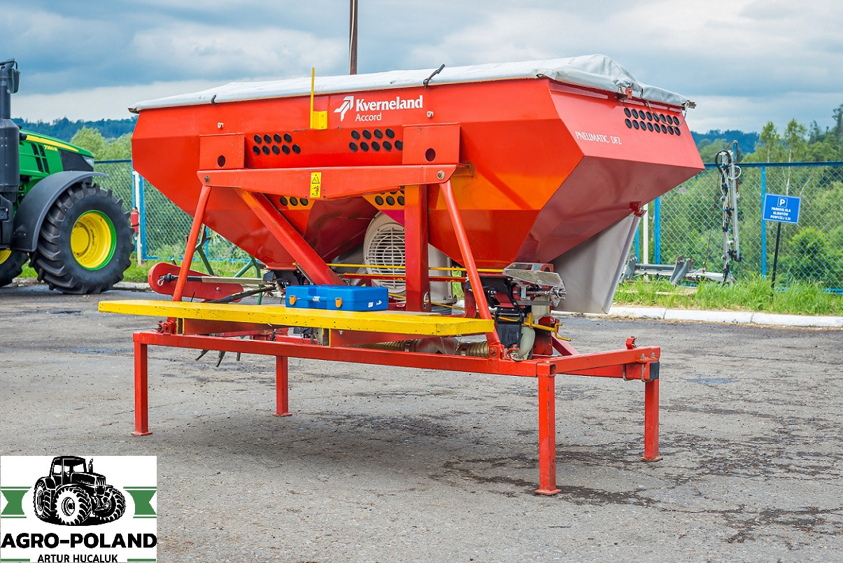 KVERNELAND OPTIMA - 12 X 75 + ZBIORNIK NA NAWÓZ - Penabur presisi: gambar 2 KVERNELAND OPTIMA - 12 X 75 + ZBIORNIK NA NAWÓZ - Penabur presisi: gambar 2
