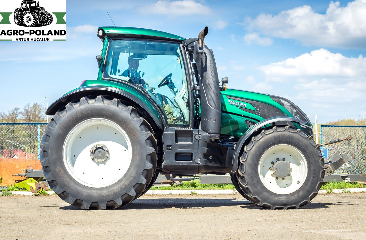 VALTRA T214 - 2016 ROK - 4950 h - Traktor: gambar 4 VALTRA T214 - 2016 ROK - 4950 h - Traktor: gambar 4